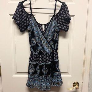 🦋 Adorable off the shoulder ROMPER 🦋